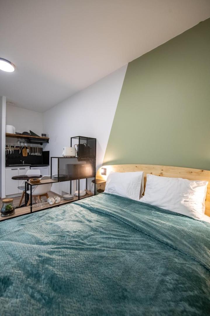 Suite Kella Tassin - Beau Studio Renove Dış mekan fotoğraf